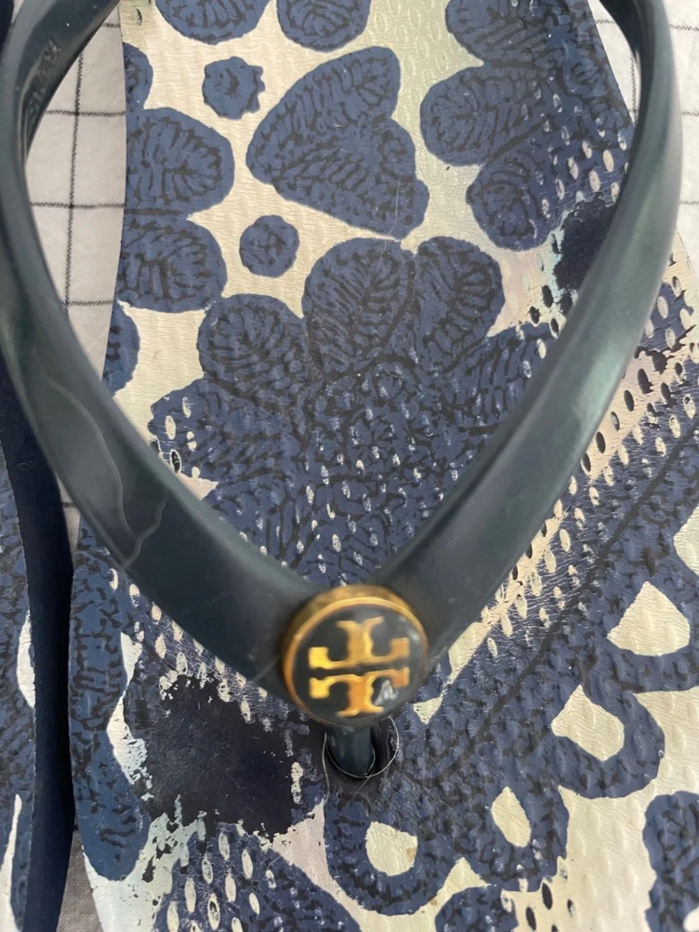 Tory Burch Navy Floral Pattern Flip Flops ~ SZ 7